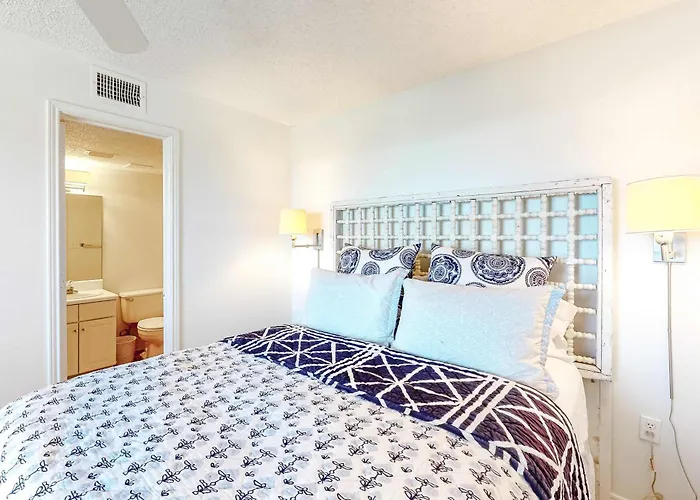 Sunny Beachfront W Free Wifi Furnished Balcony Shared Pool Holiday home Gulf Shores