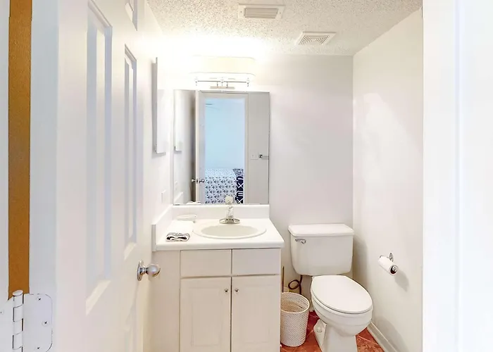Holiday home Sunny Beachfront W Free Wifi Furnished Balcony Shared Pool Gulf Shores
