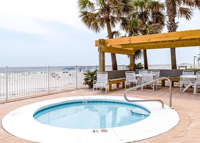 Sunny Beachfront W Free Wifi Furnished Balcony Shared Pool Holiday home *